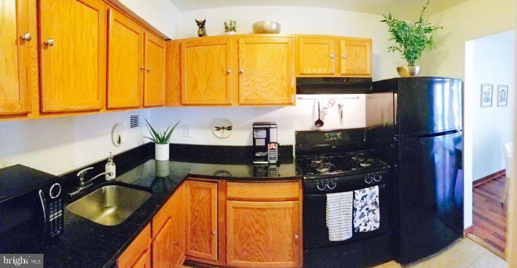 2646 Redcoat Dr #105