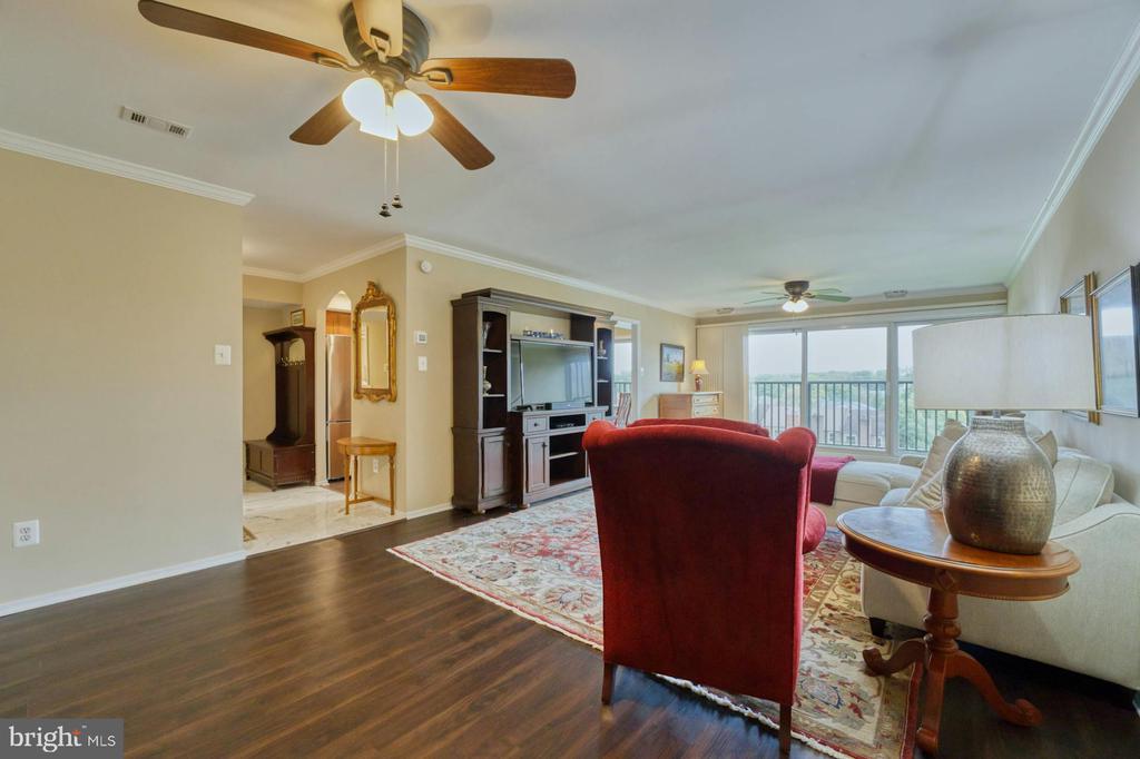 2817 Jermantown Rd #604