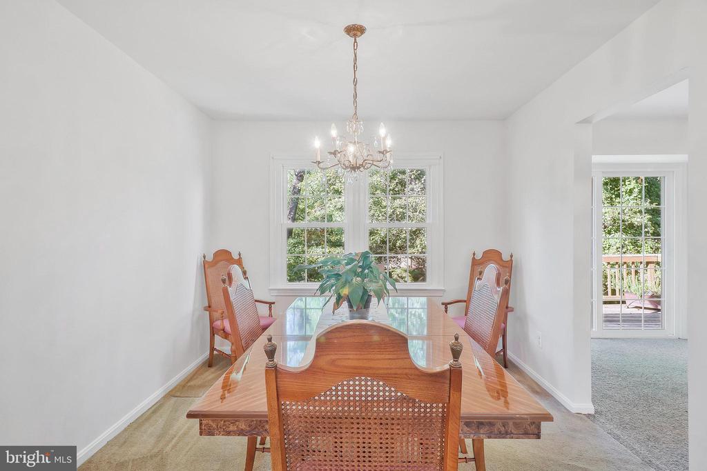 7406 Beverly Manor Dr