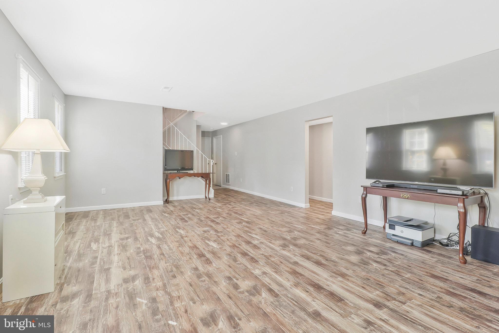 7406 Beverly Manor Dr