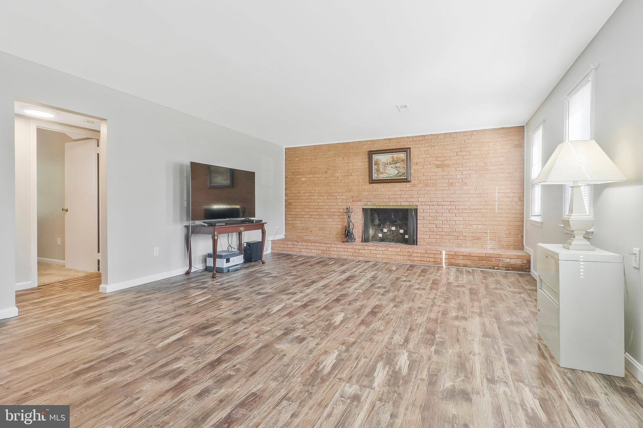 7406 Beverly Manor Dr