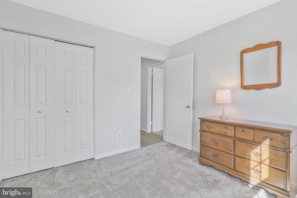 7406 Beverly Manor Dr