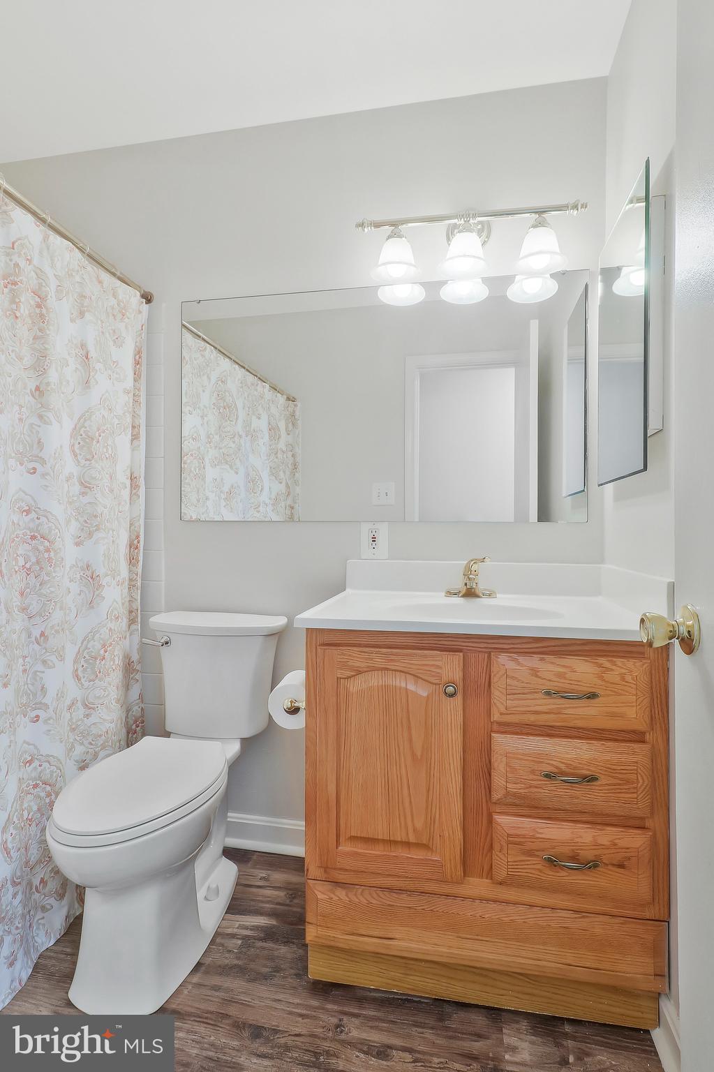 7406 Beverly Manor Dr