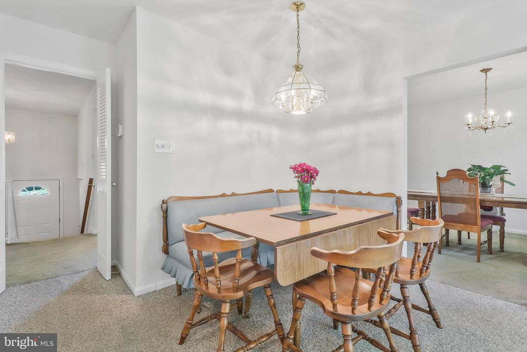 7406 Beverly Manor Dr