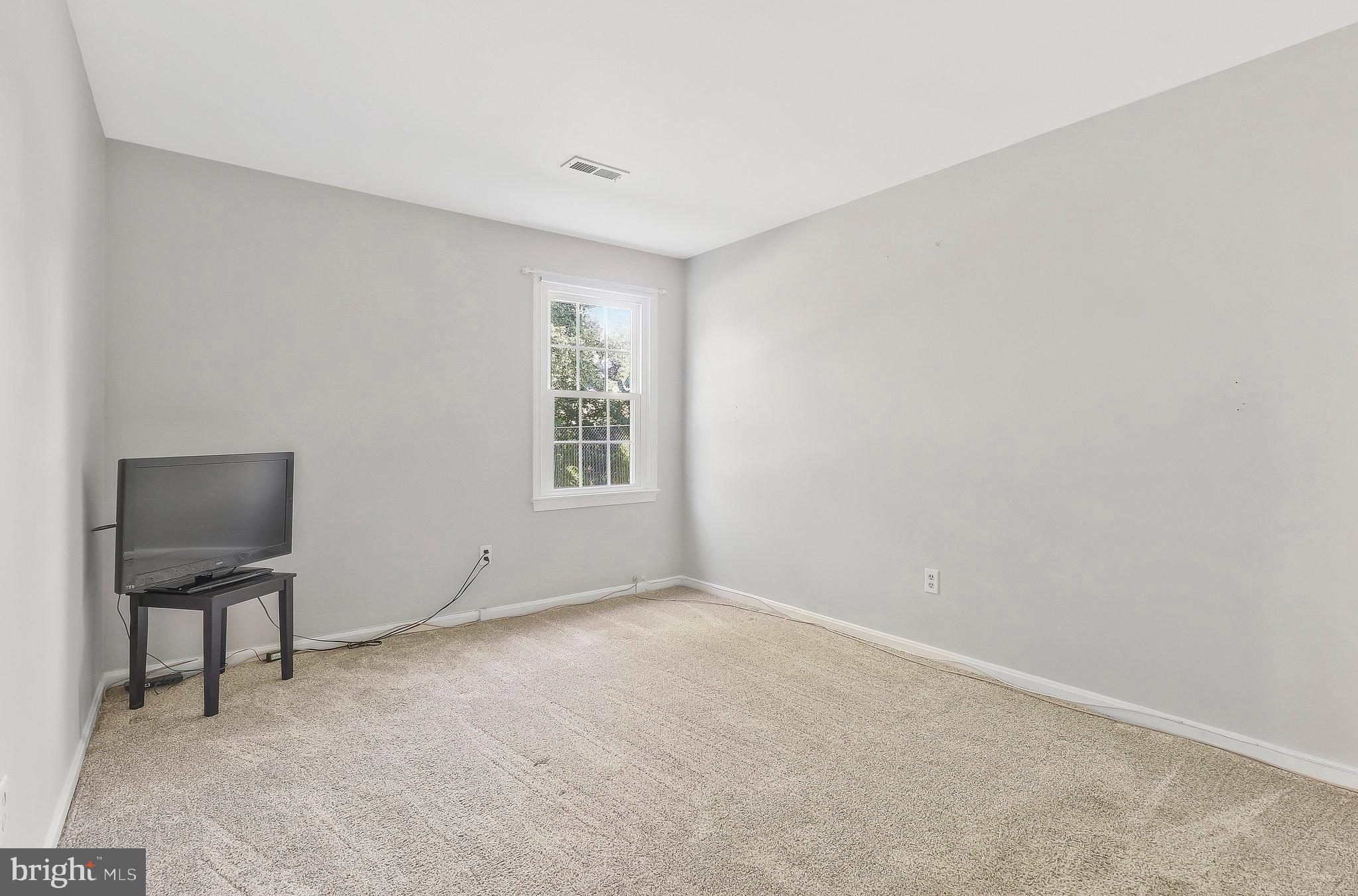 7406 Beverly Manor Dr