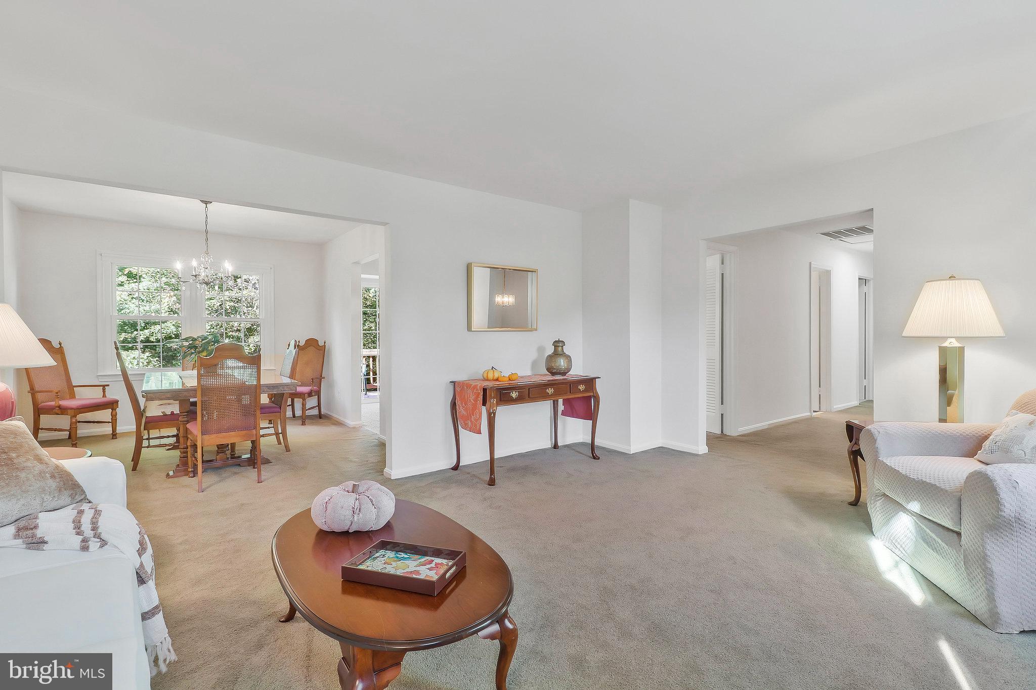 7406 Beverly Manor Dr