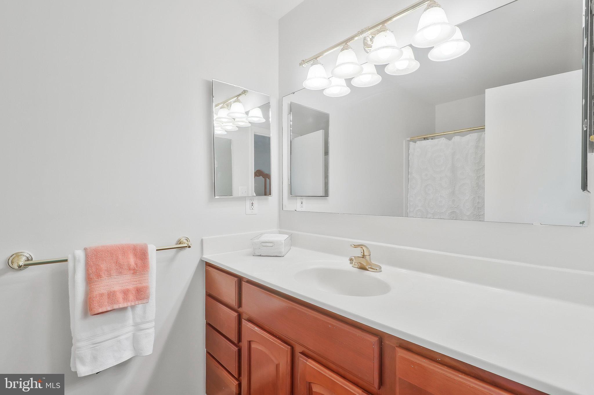 7406 Beverly Manor Dr