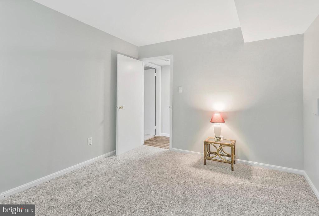 7406 Beverly Manor Dr
