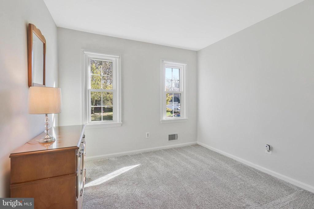 7406 Beverly Manor Dr