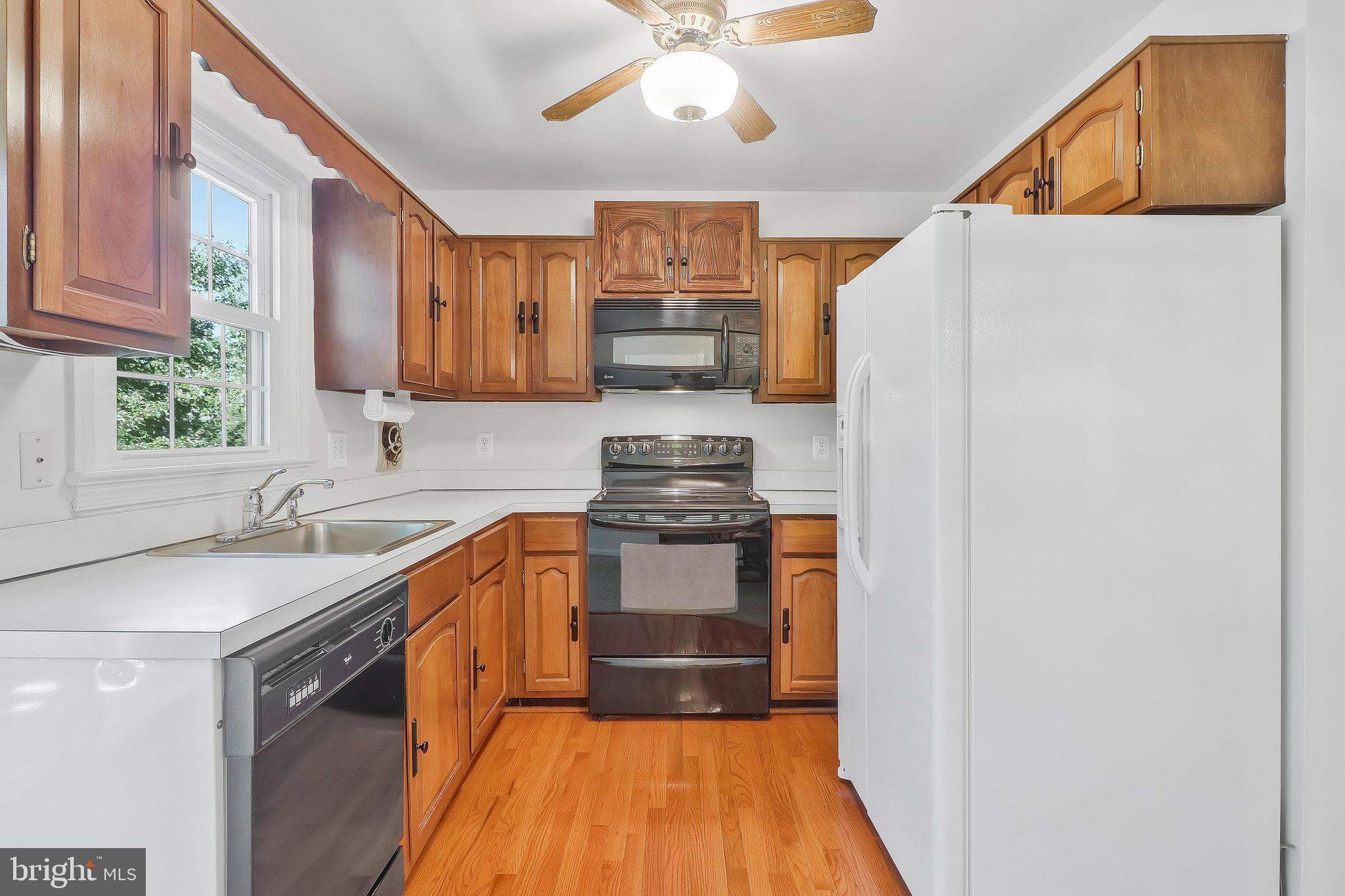 7406 Beverly Manor Dr