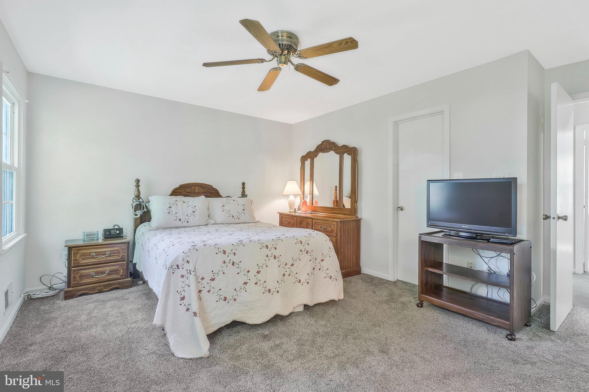 7406 Beverly Manor Dr