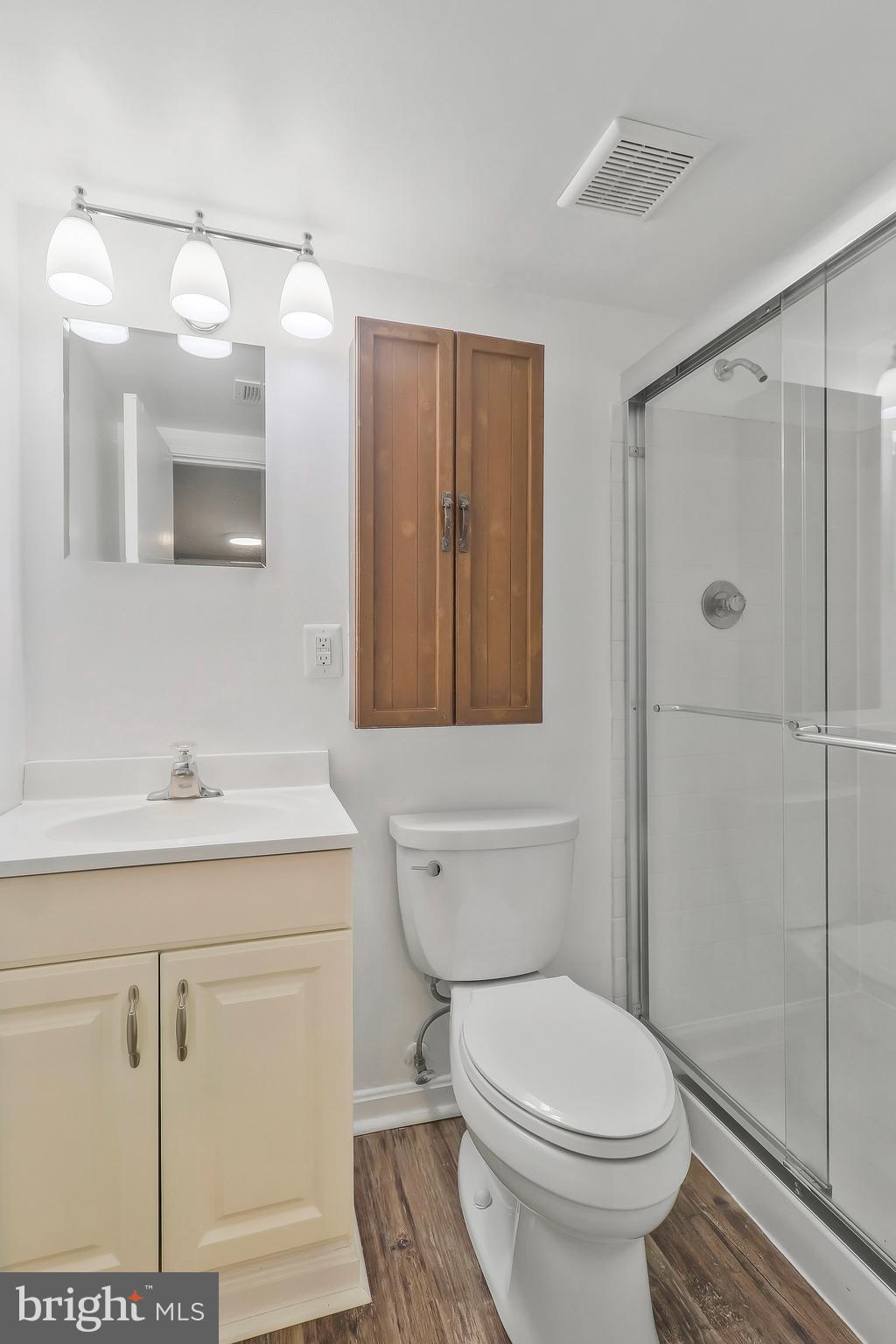 7406 Beverly Manor Dr