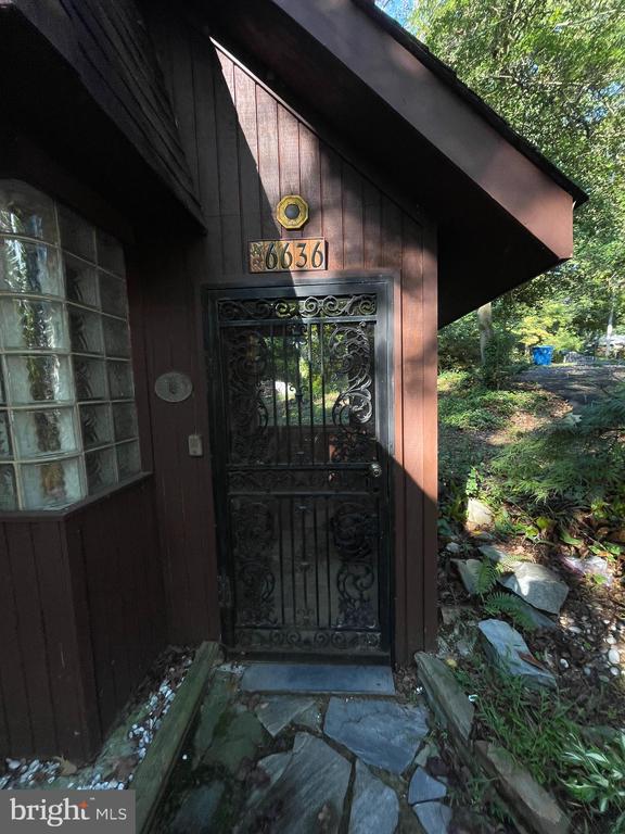 6636 RIDGEWAY DRIVE