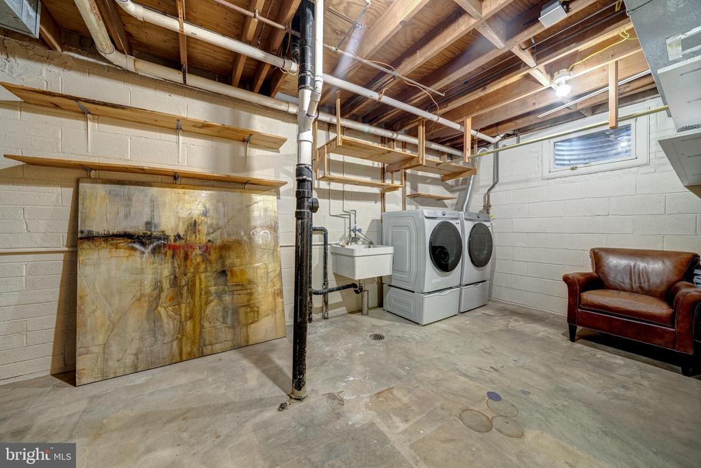 9269 BAILEY LANE