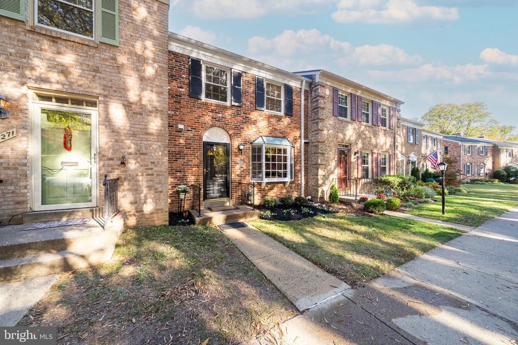 9269 BAILEY LANE