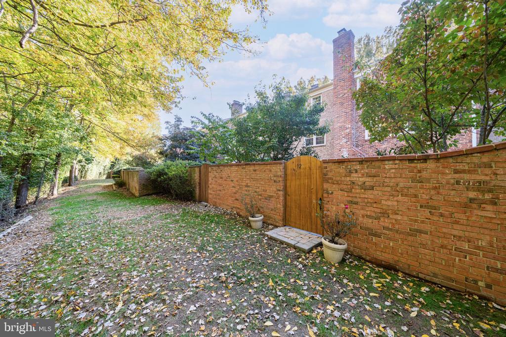 9269 BAILEY LANE