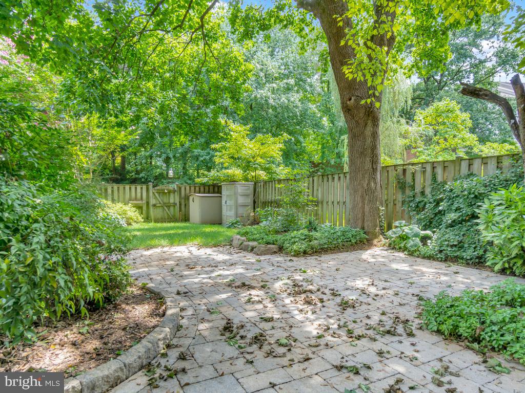 1114 MOOREFIELD CREEK RD SW