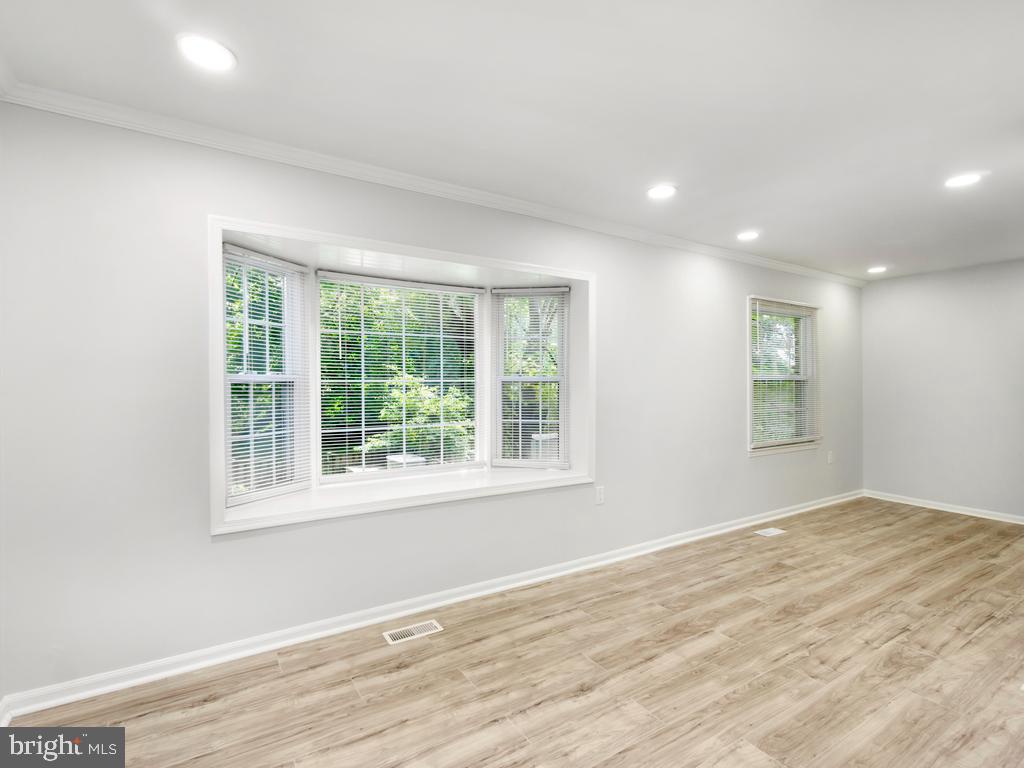 1114 MOOREFIELD CREEK RD SW