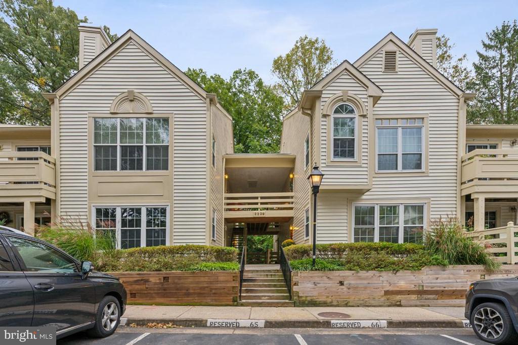 2229 Lovedale Ln #302b