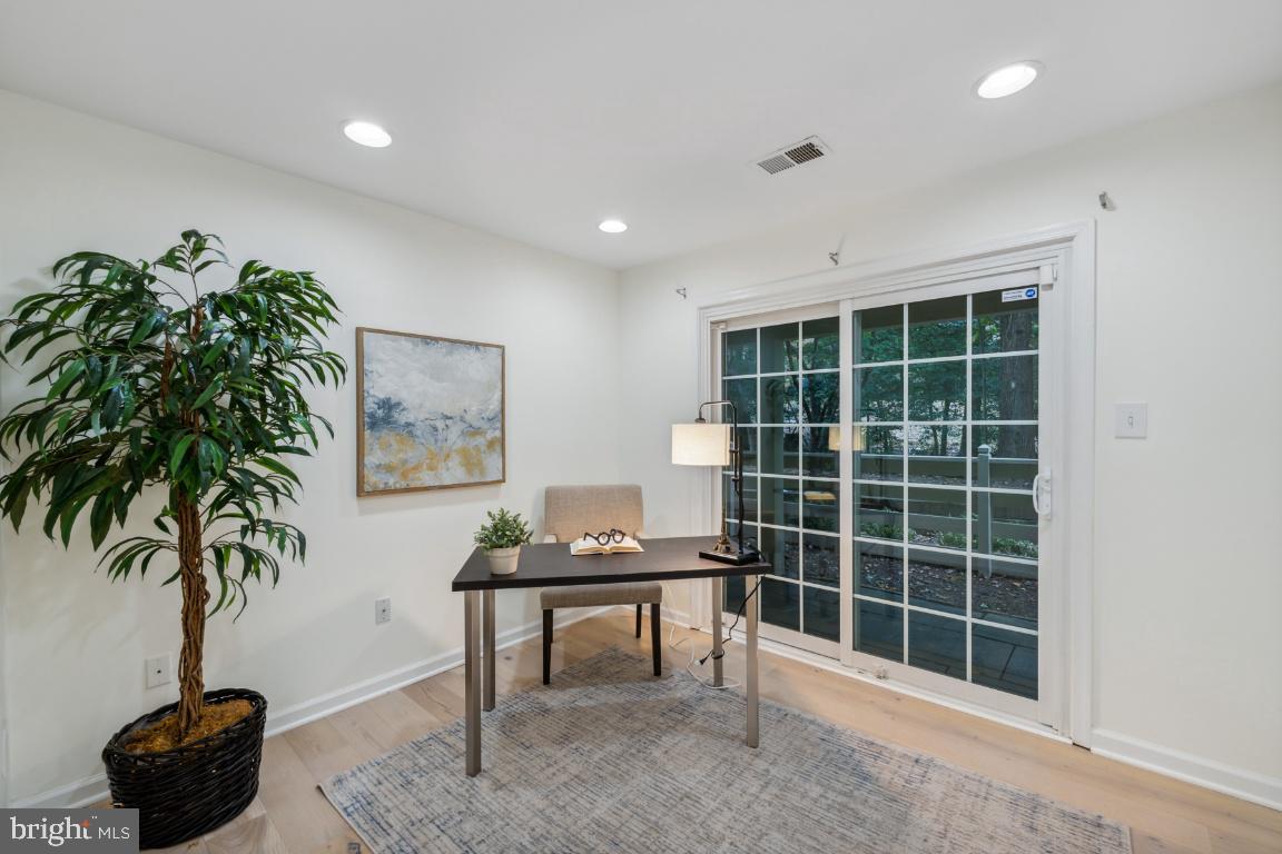 2229 Lovedale Ln #302b