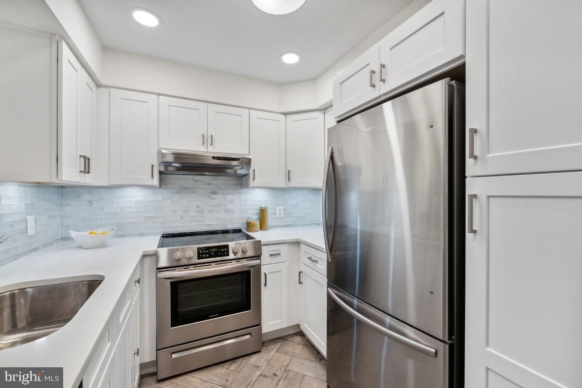 2229 Lovedale Ln #302b