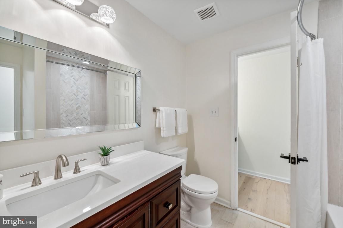 2229 Lovedale Ln #302b