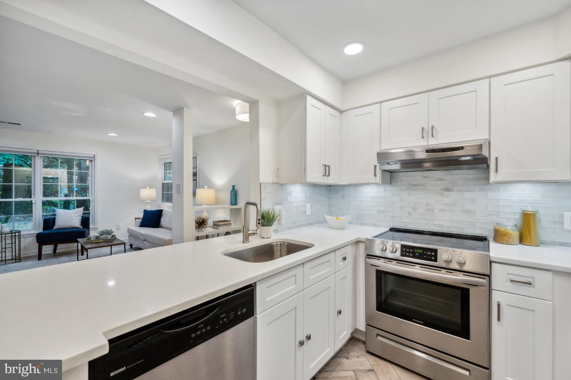 2229 Lovedale Ln #302b