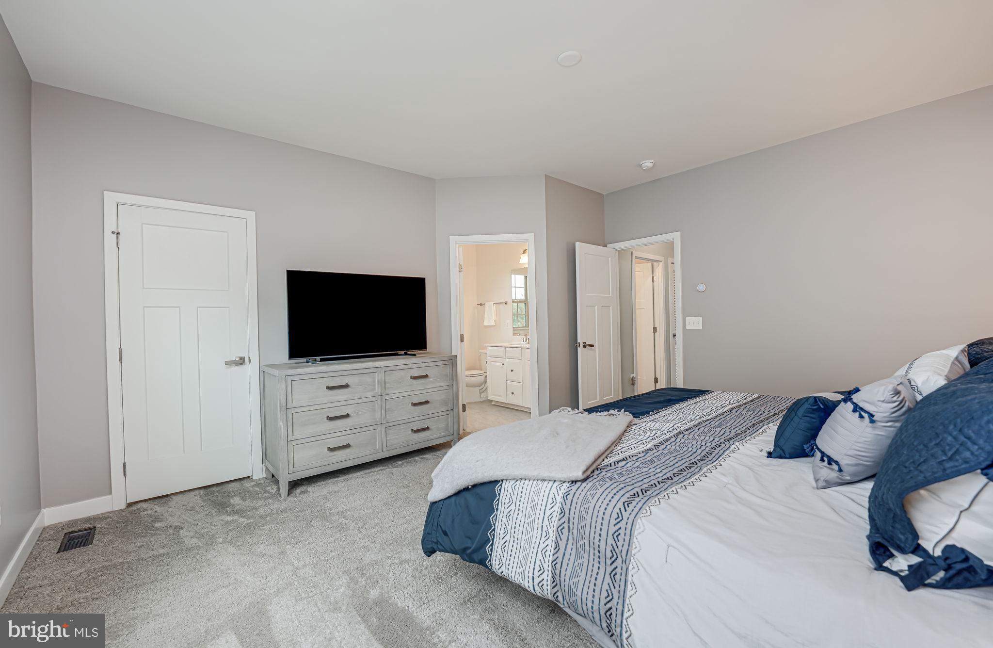 7821 FRANCIS DICKENS LANE