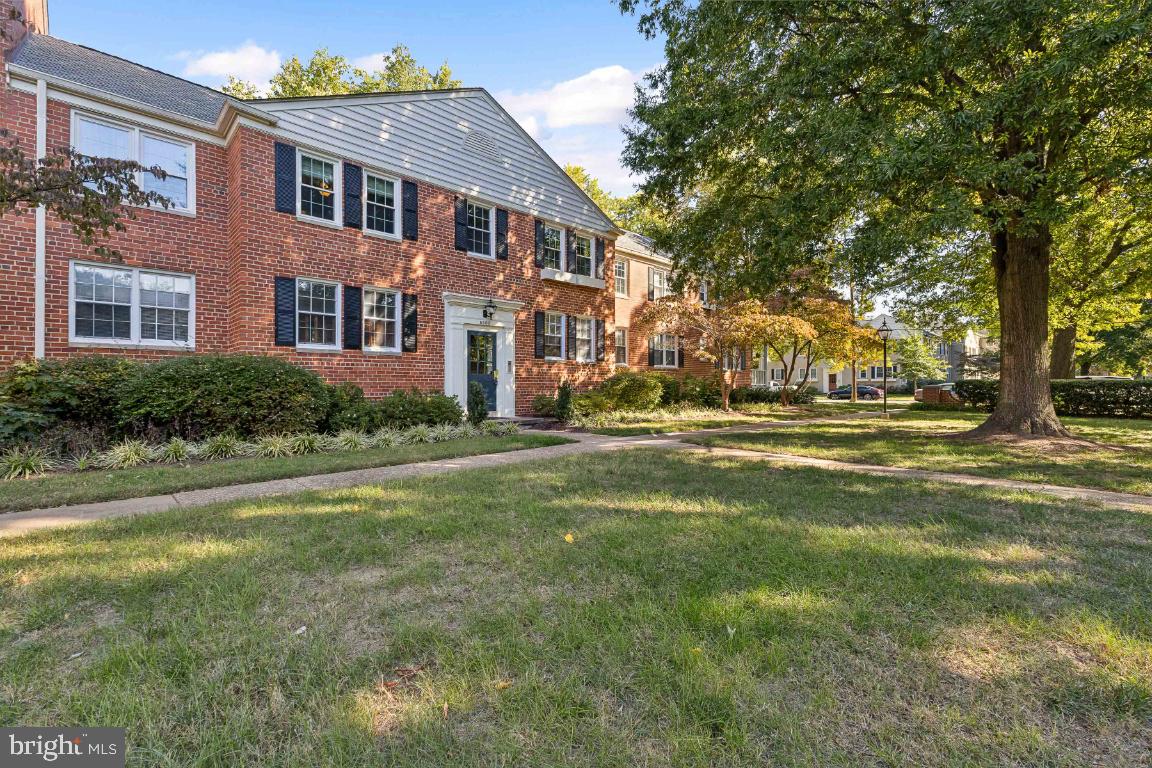6502 Potomac Ave #B1