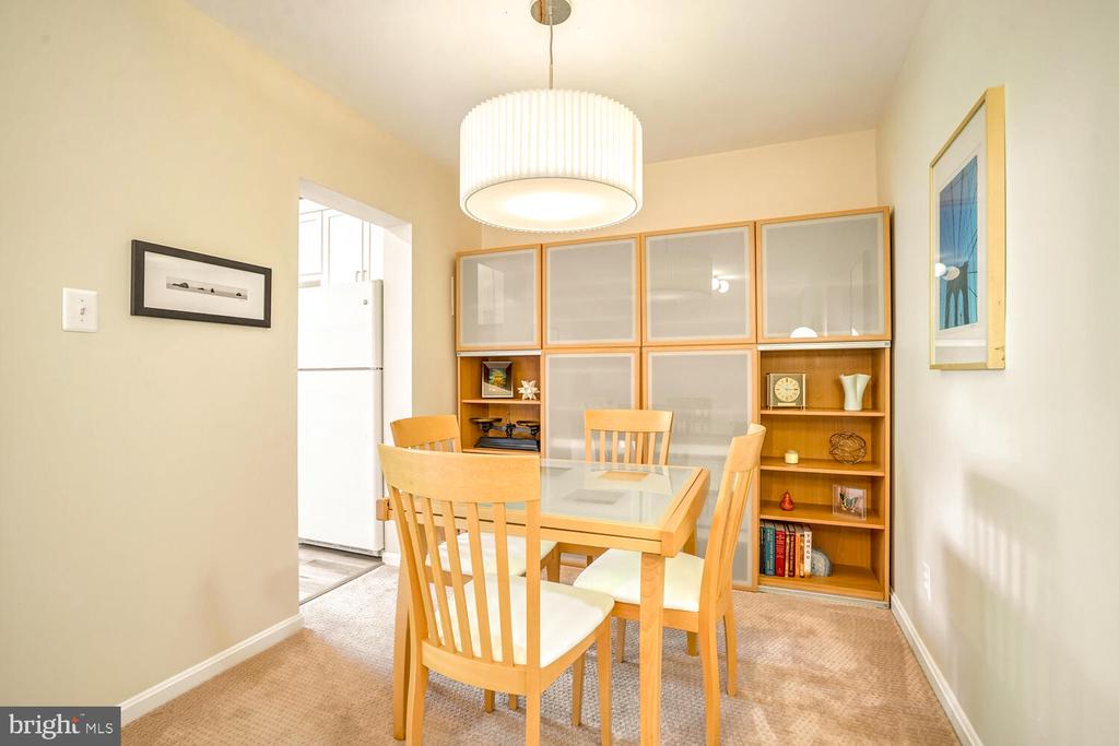 2827 KALMIA LEE COURT B-202
