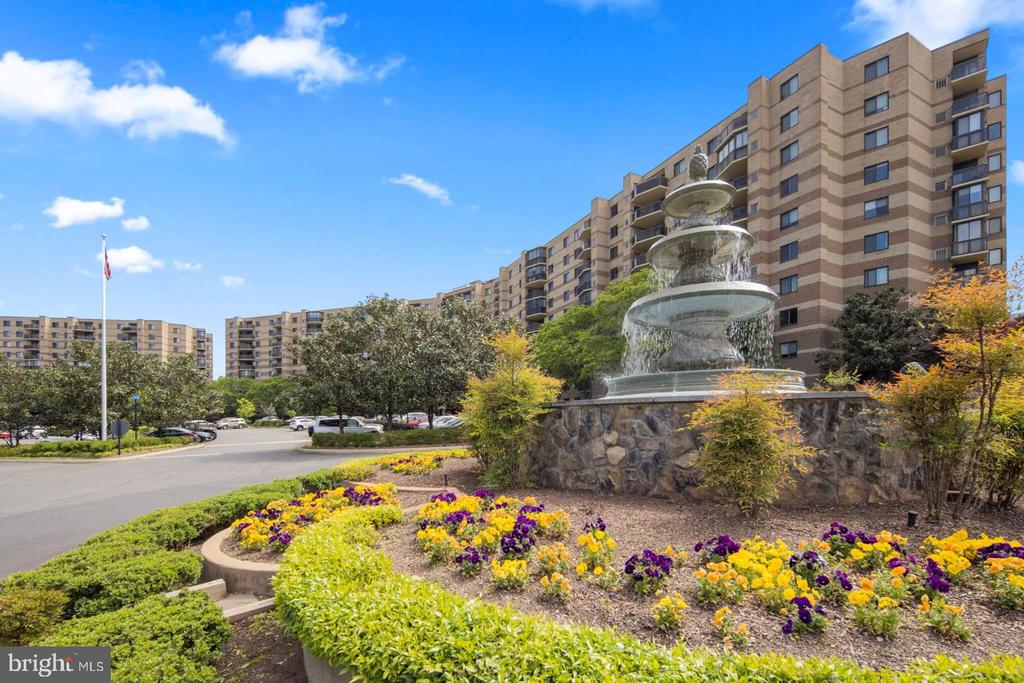 8350 GREENSBORO DR #602