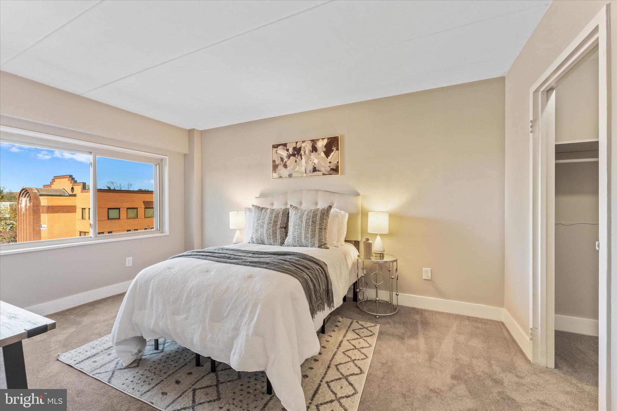 200 Locust St SE #403