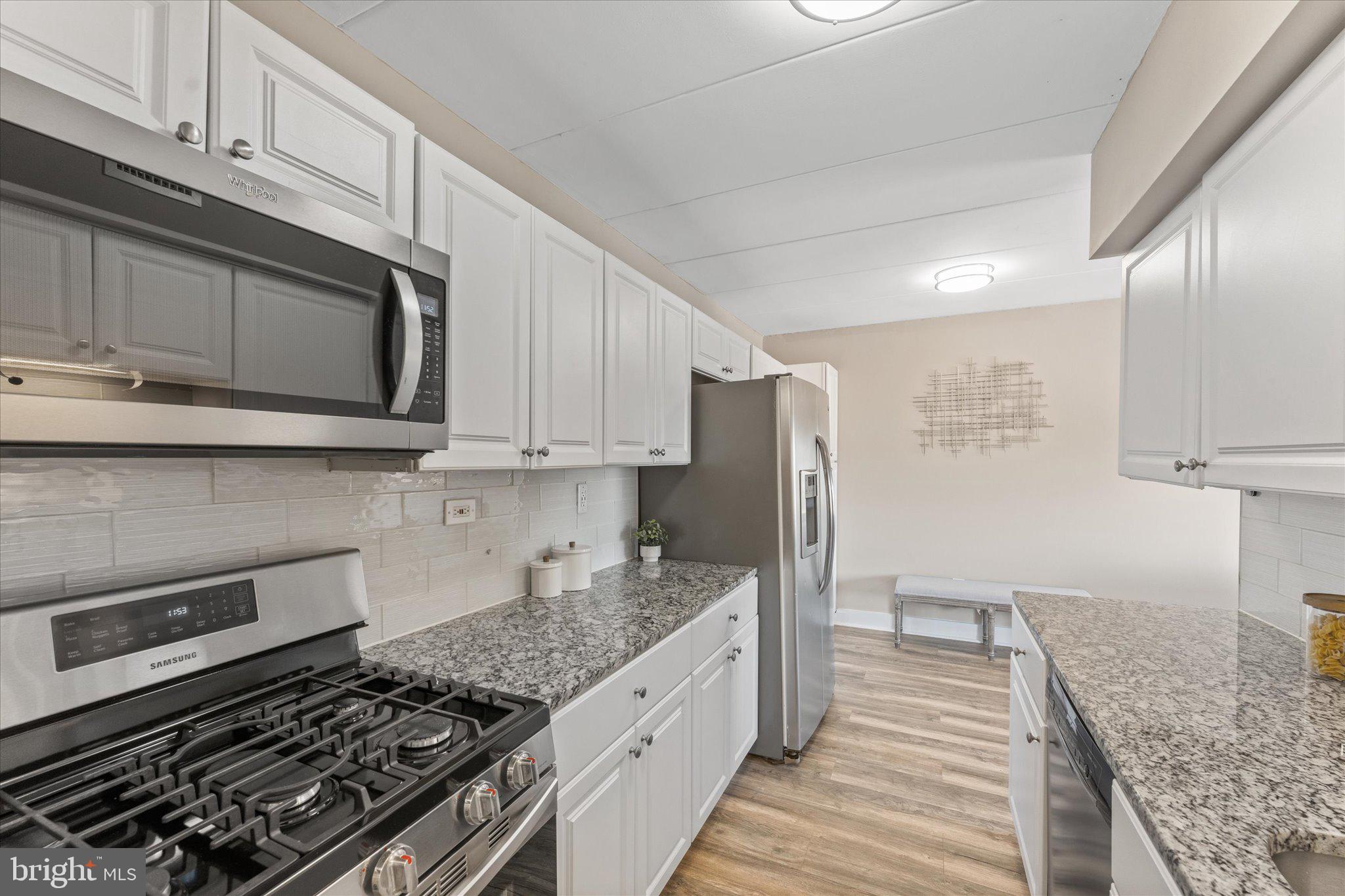 200 Locust St SE #403