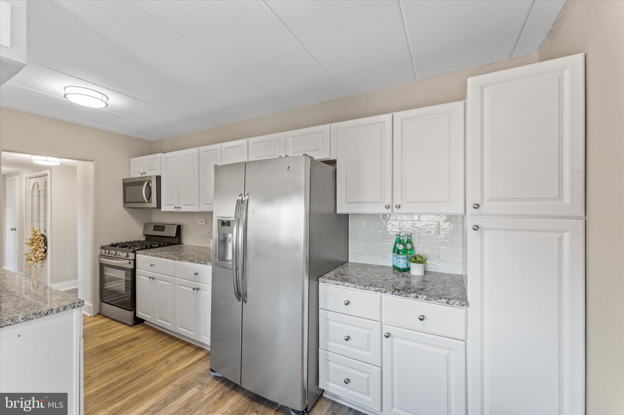 200 Locust St SE #403