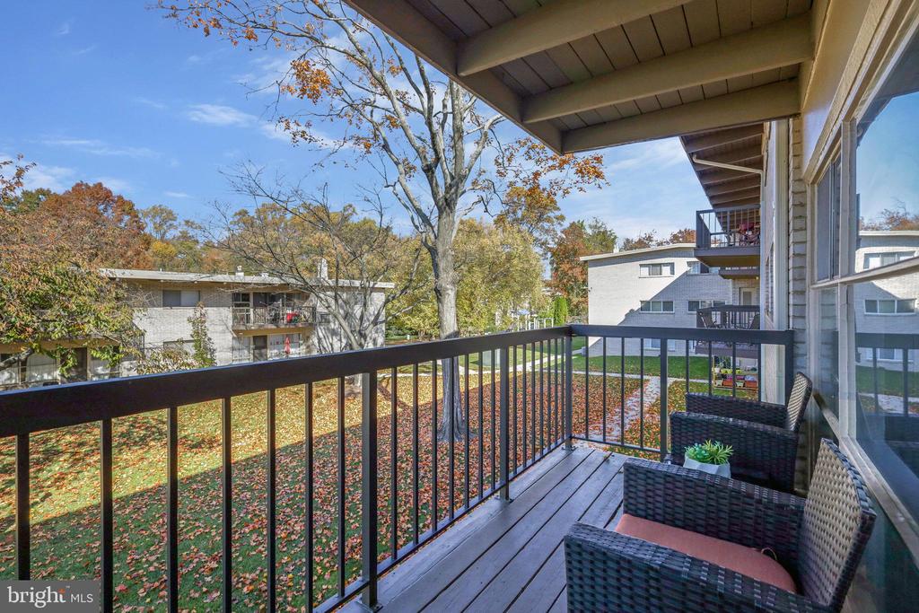 4965 Americana Dr #4965e