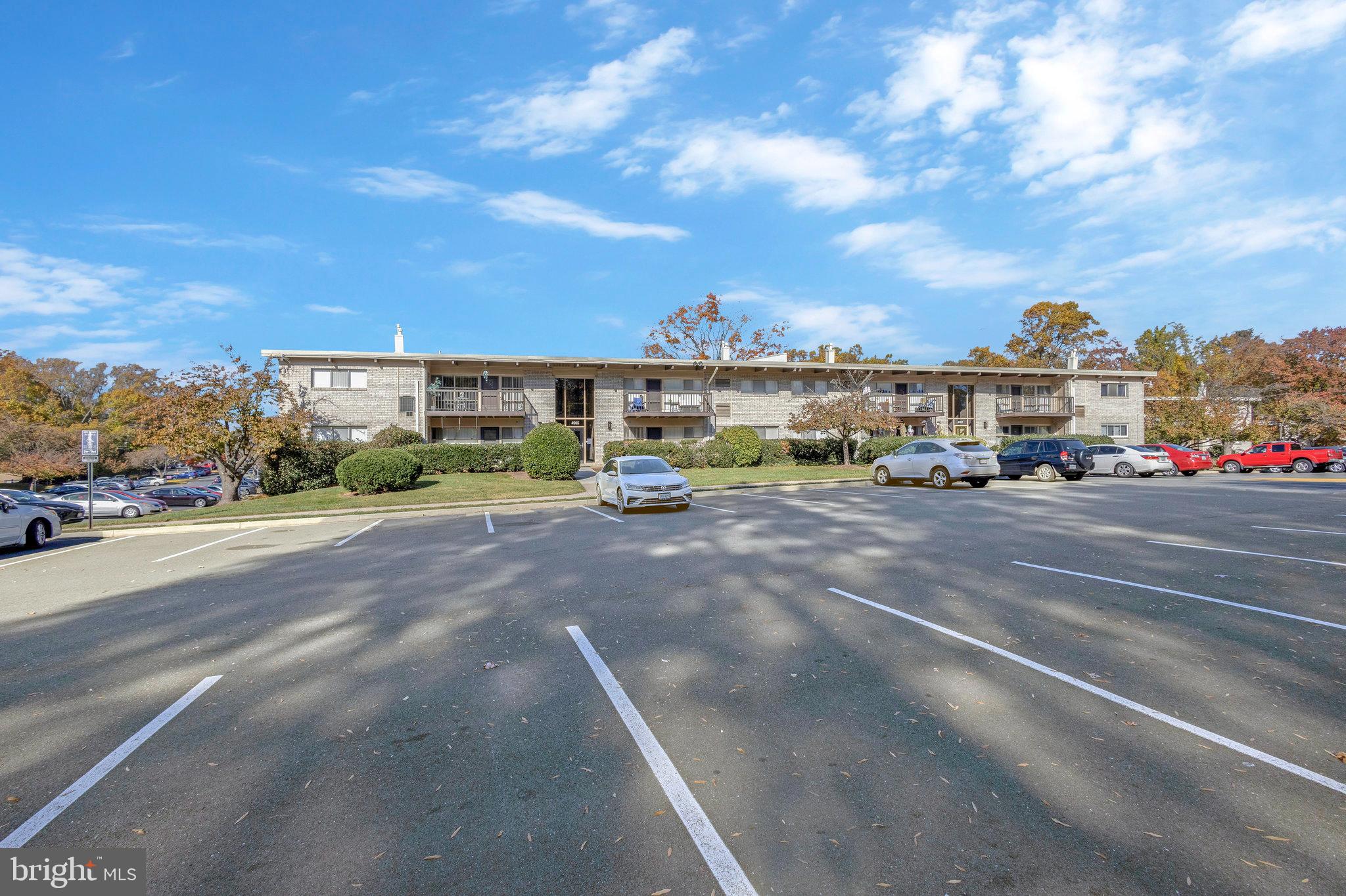 4965 Americana Dr #4965e