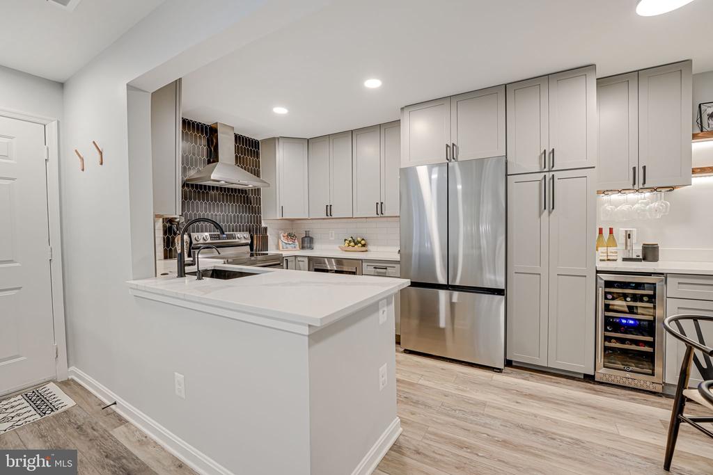 2221 Lovedale Ln #202b