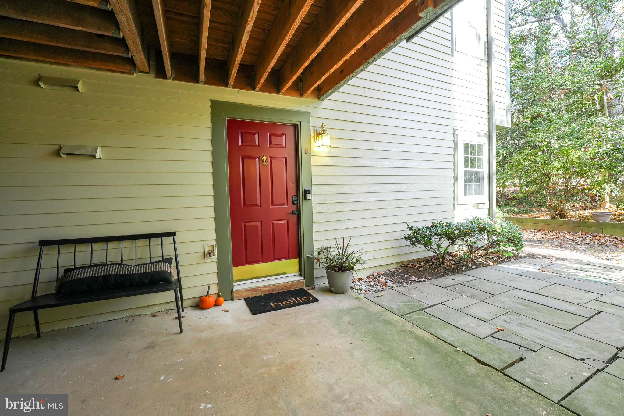 2221 Lovedale Ln #202b