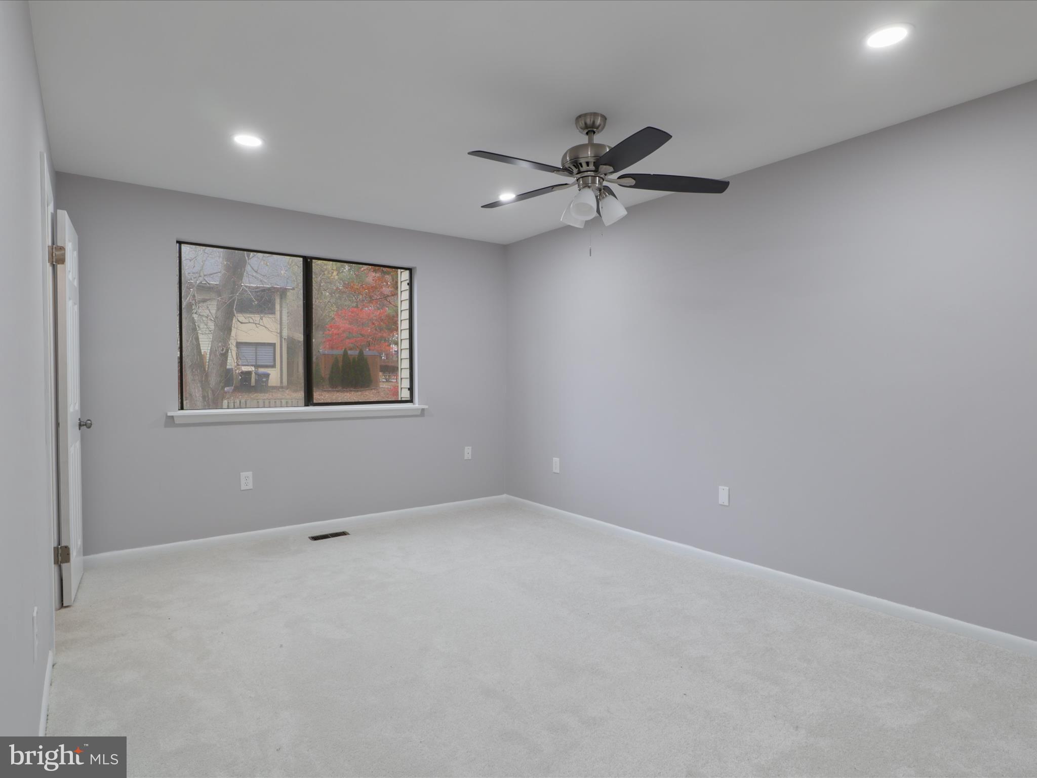 10684 MYRTLE OAK COURT