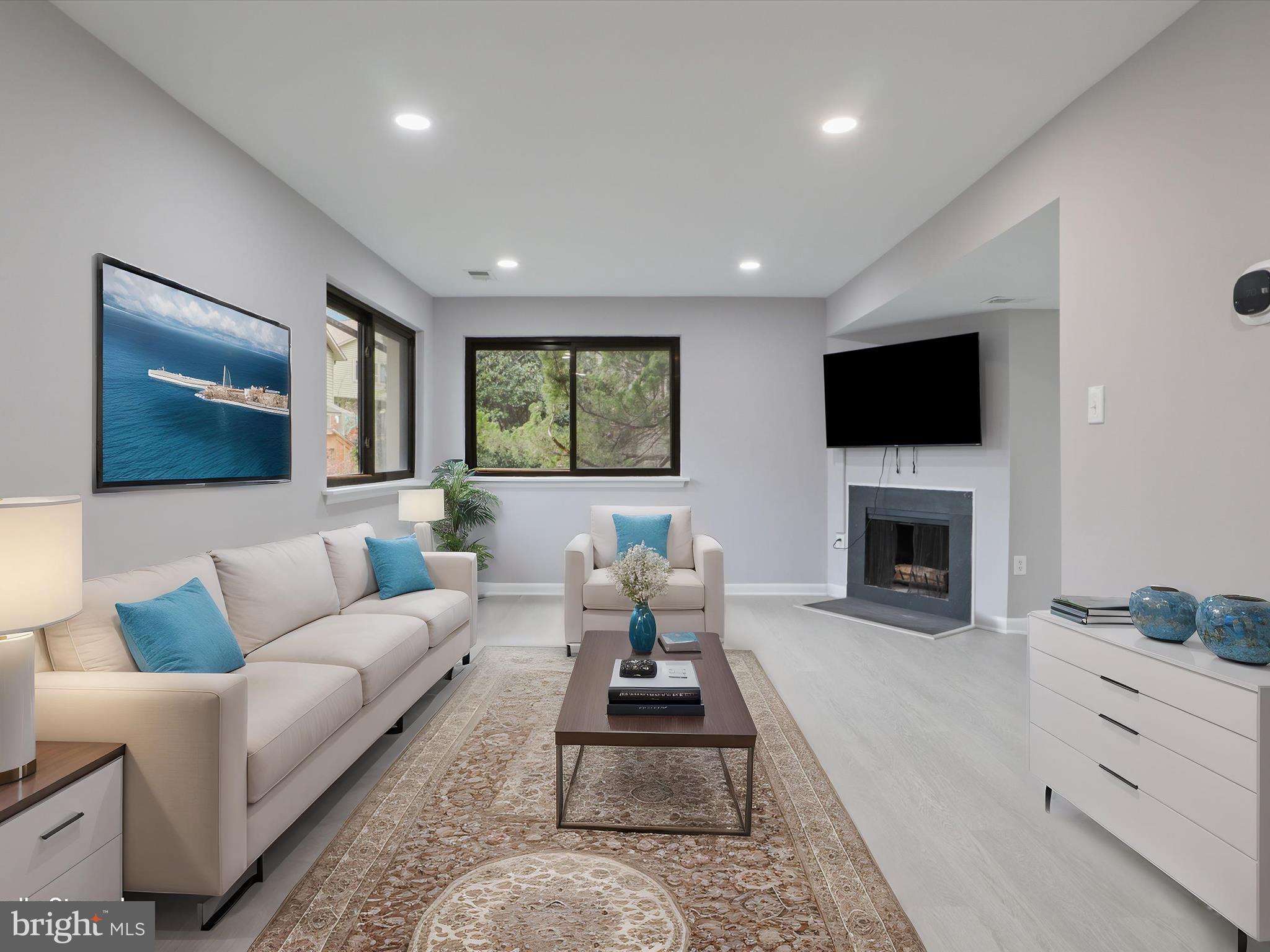 10684 MYRTLE OAK COURT