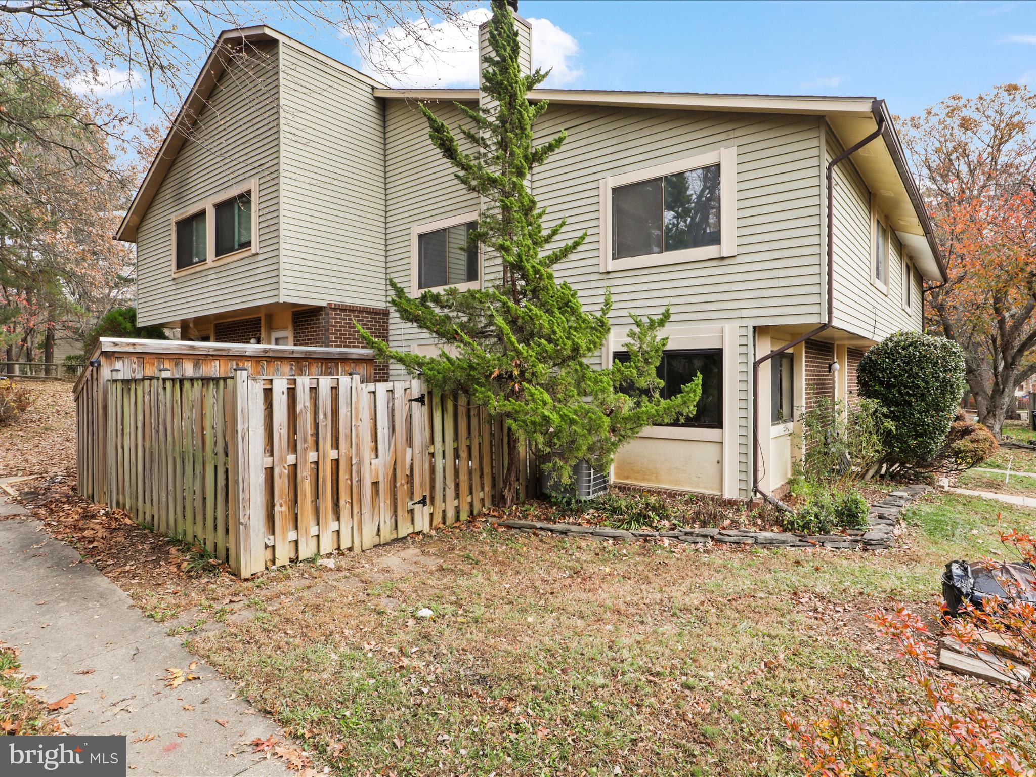 10684 MYRTLE OAK COURT
