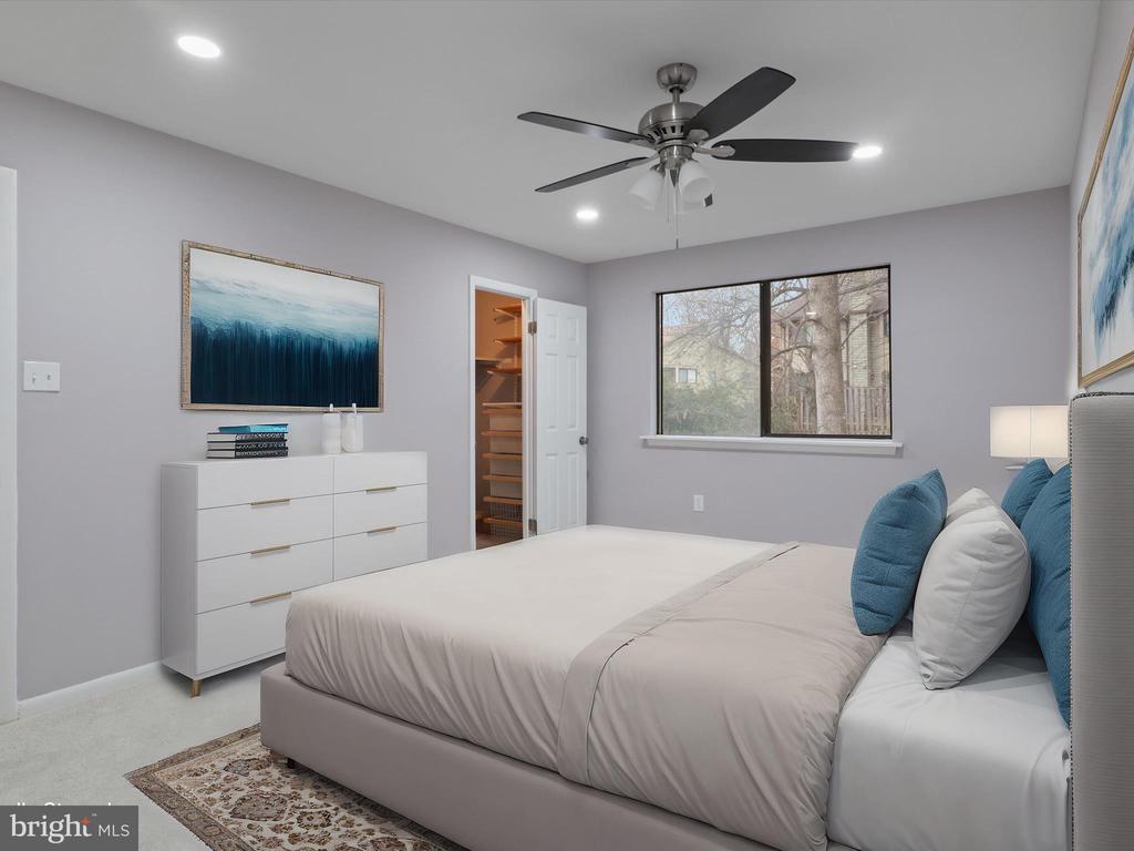 10684 MYRTLE OAK COURT