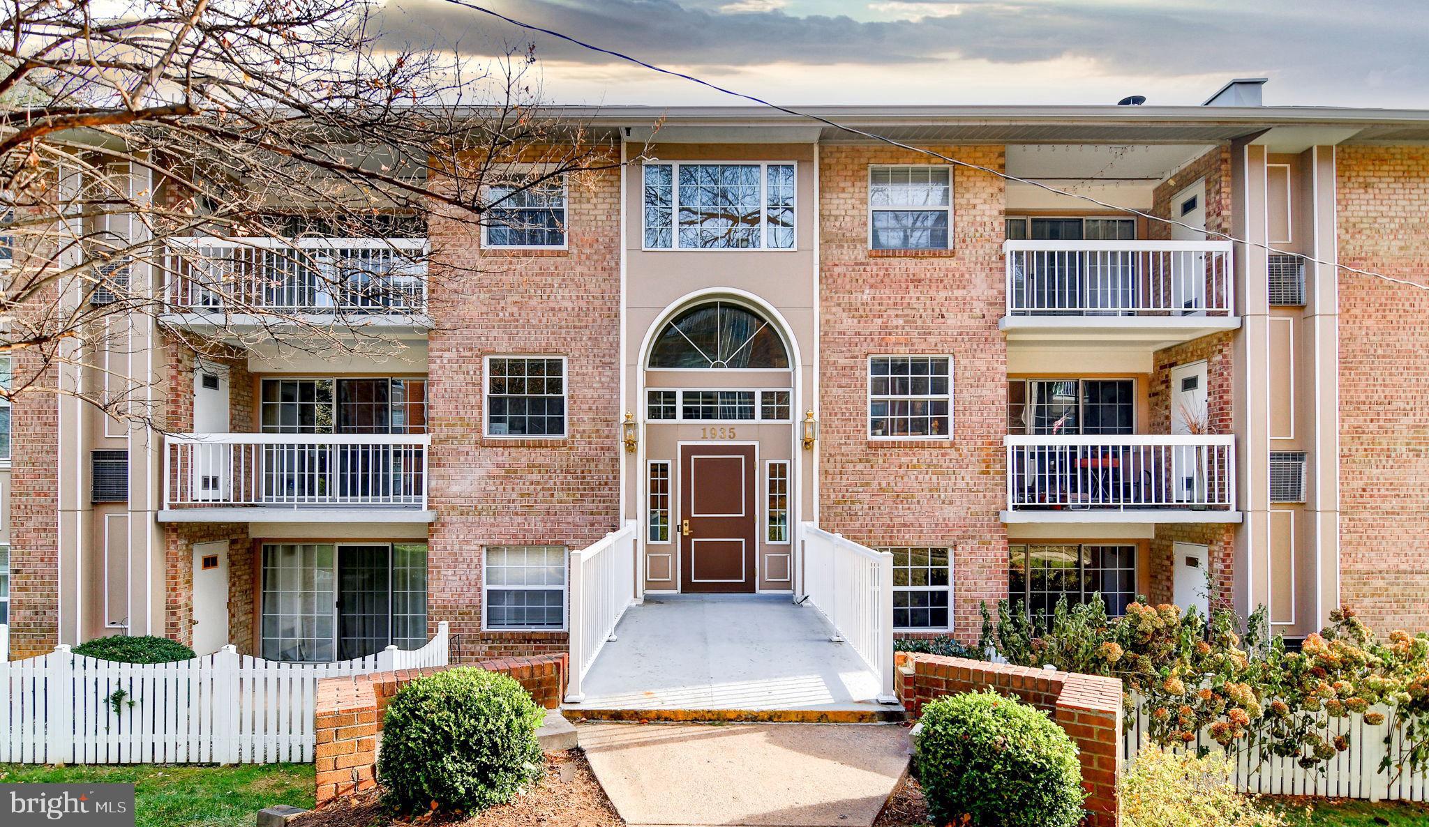 1935 Wilson Ln #104