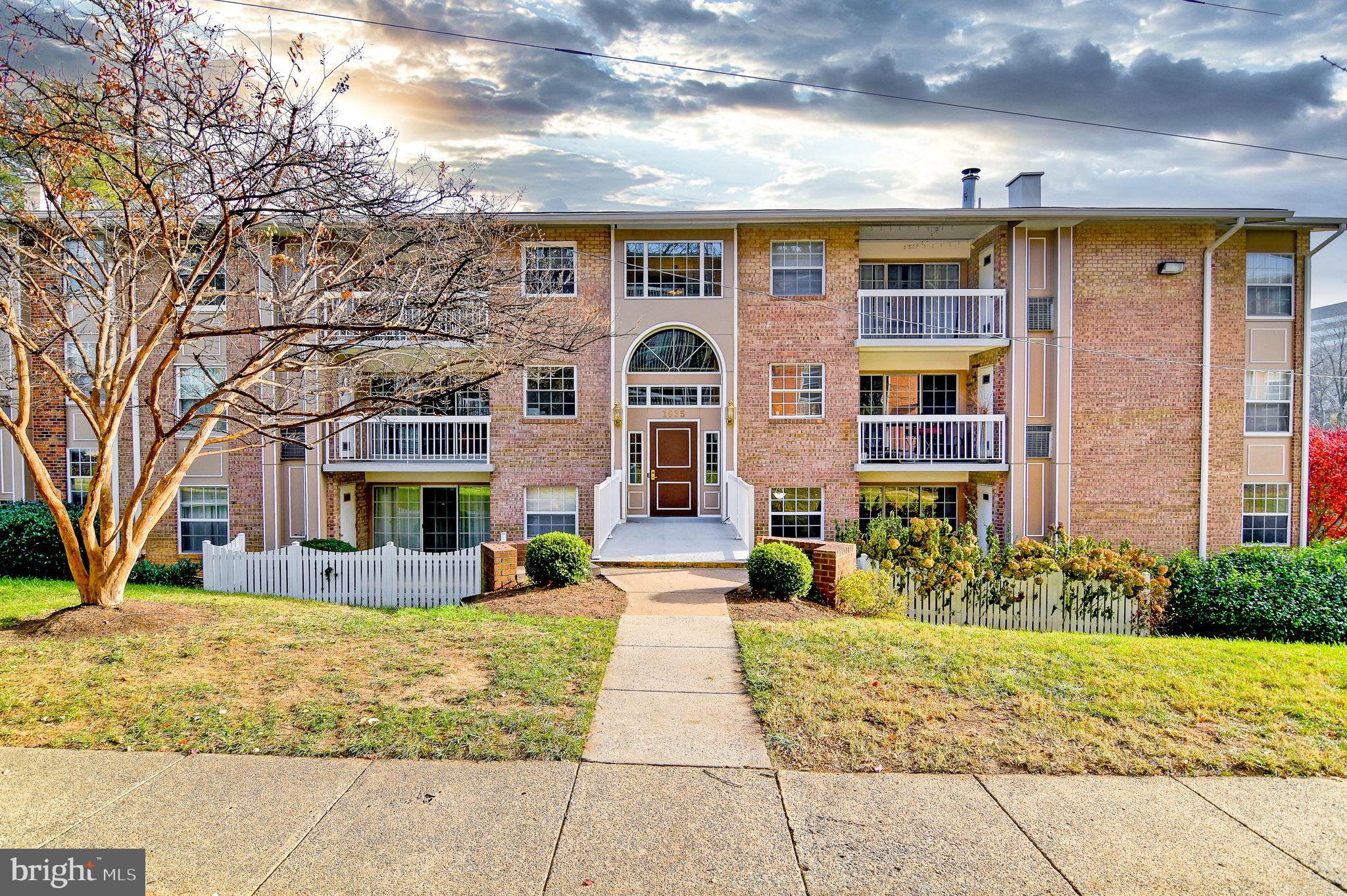 1935 Wilson Ln #104