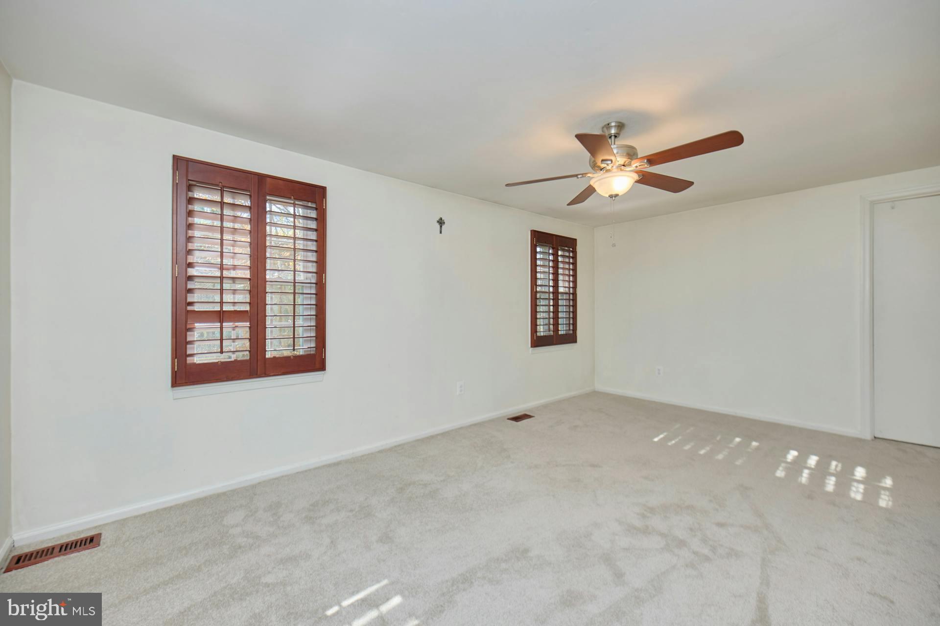 5704 Walnut Wood Ln