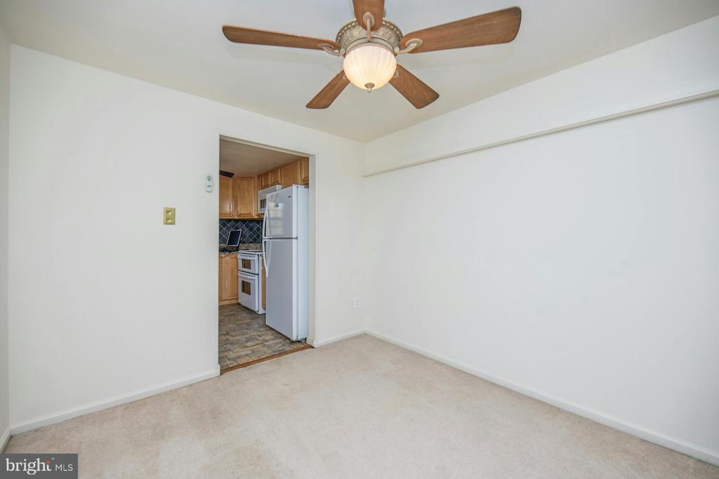 5704 Walnut Wood Ln