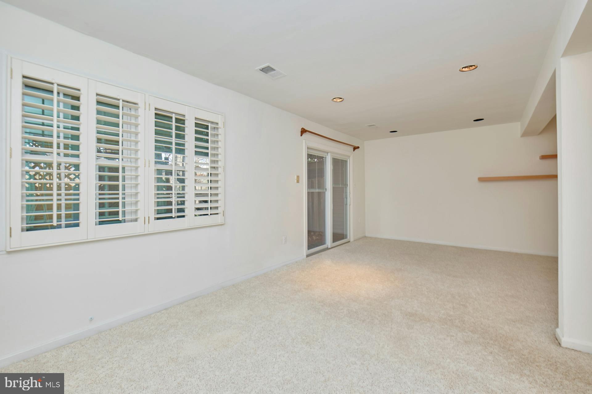 5704 Walnut Wood Ln