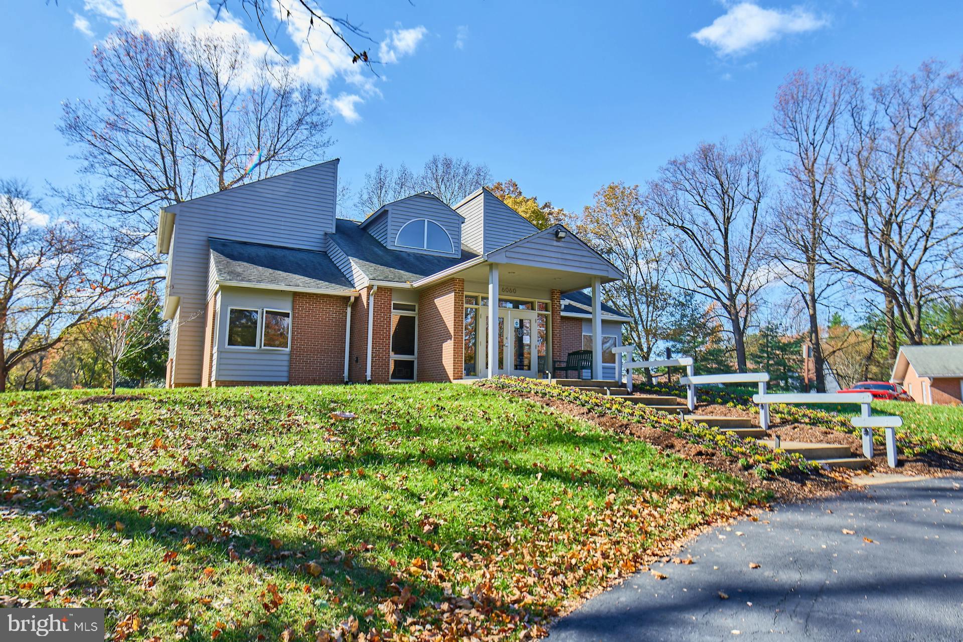 5704 Walnut Wood Ln