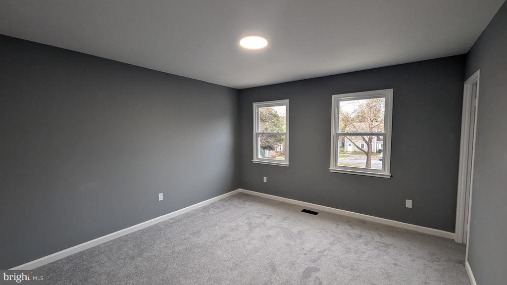 8409 DAMPIER COURT