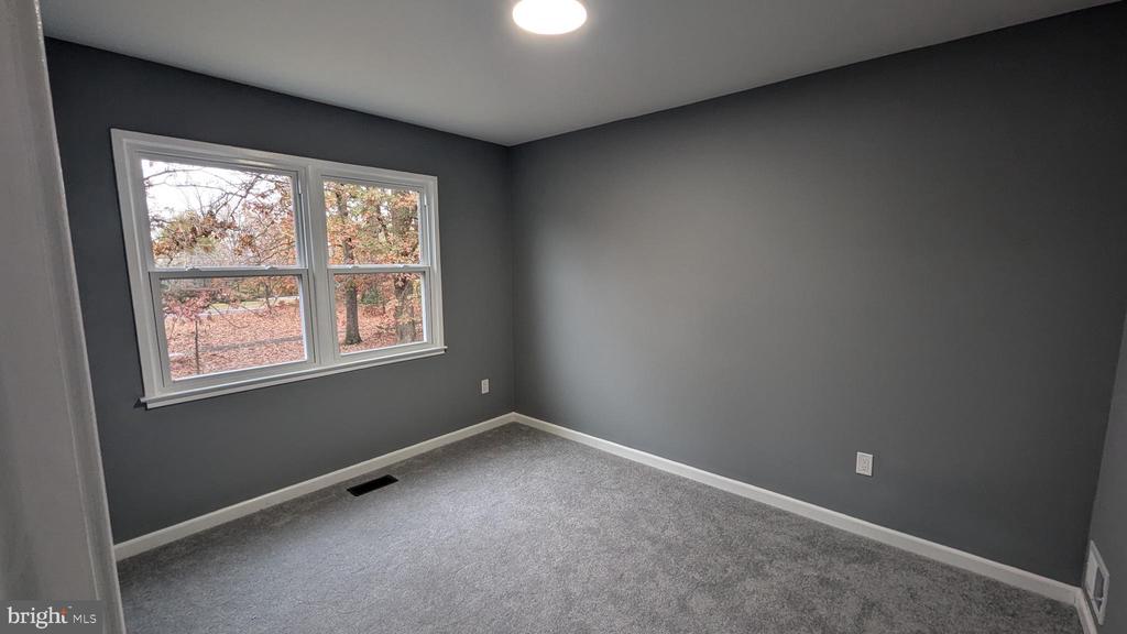 8409 DAMPIER COURT